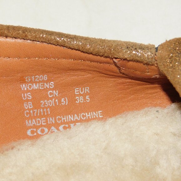 Coach Leather Loafers With Charms And Studs Around The Shoe Size 6B - Picture 8 of 9